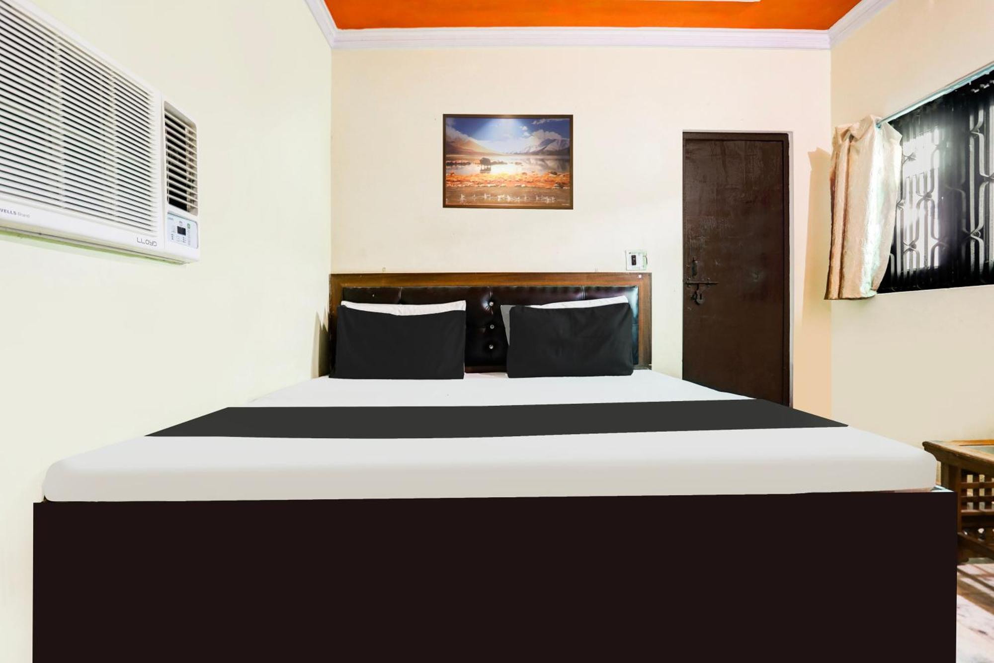 Hotel O Royal Classic Alīgarh Exteriör bild