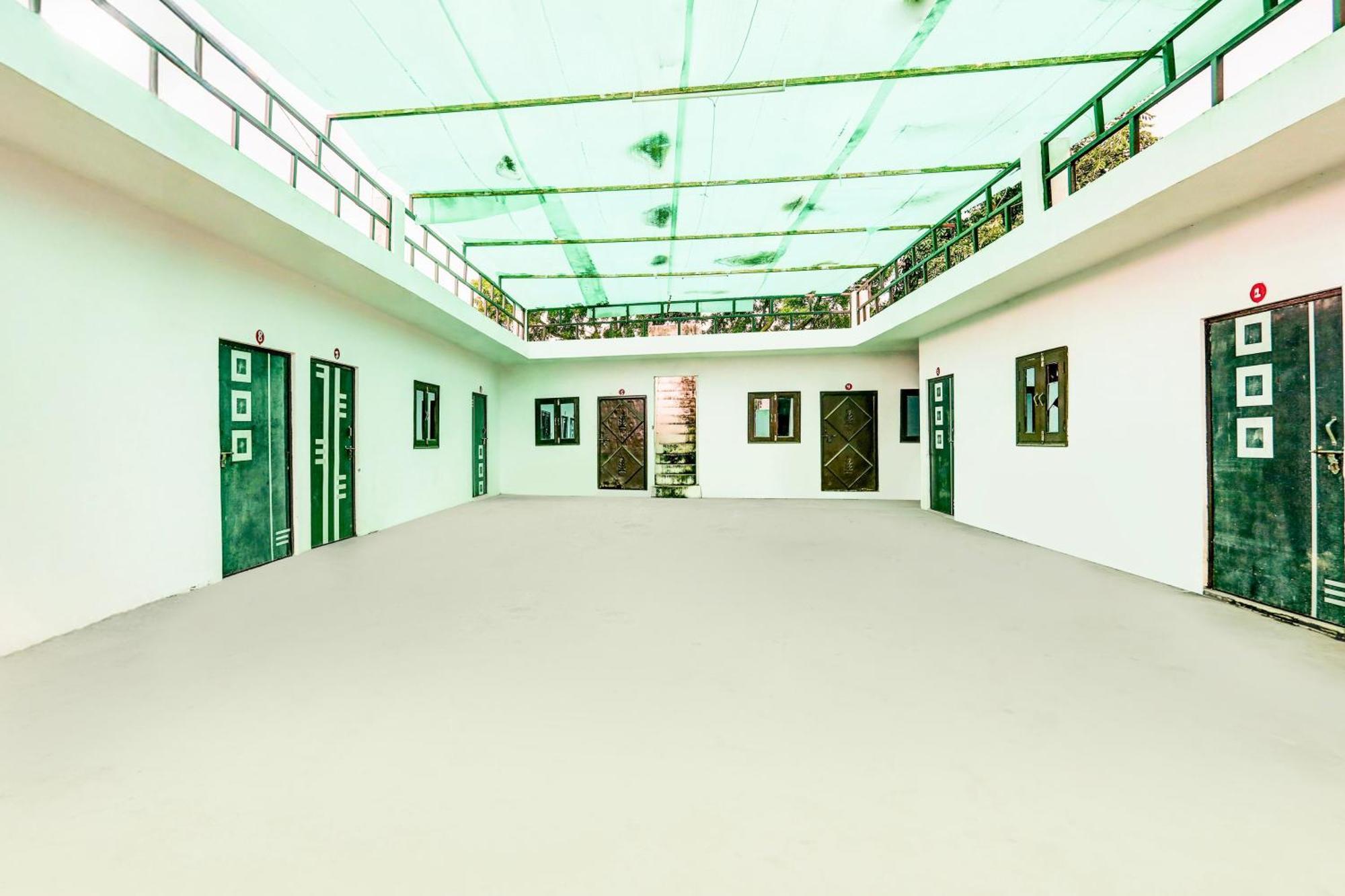 Hotel O Royal Classic Alīgarh Exteriör bild