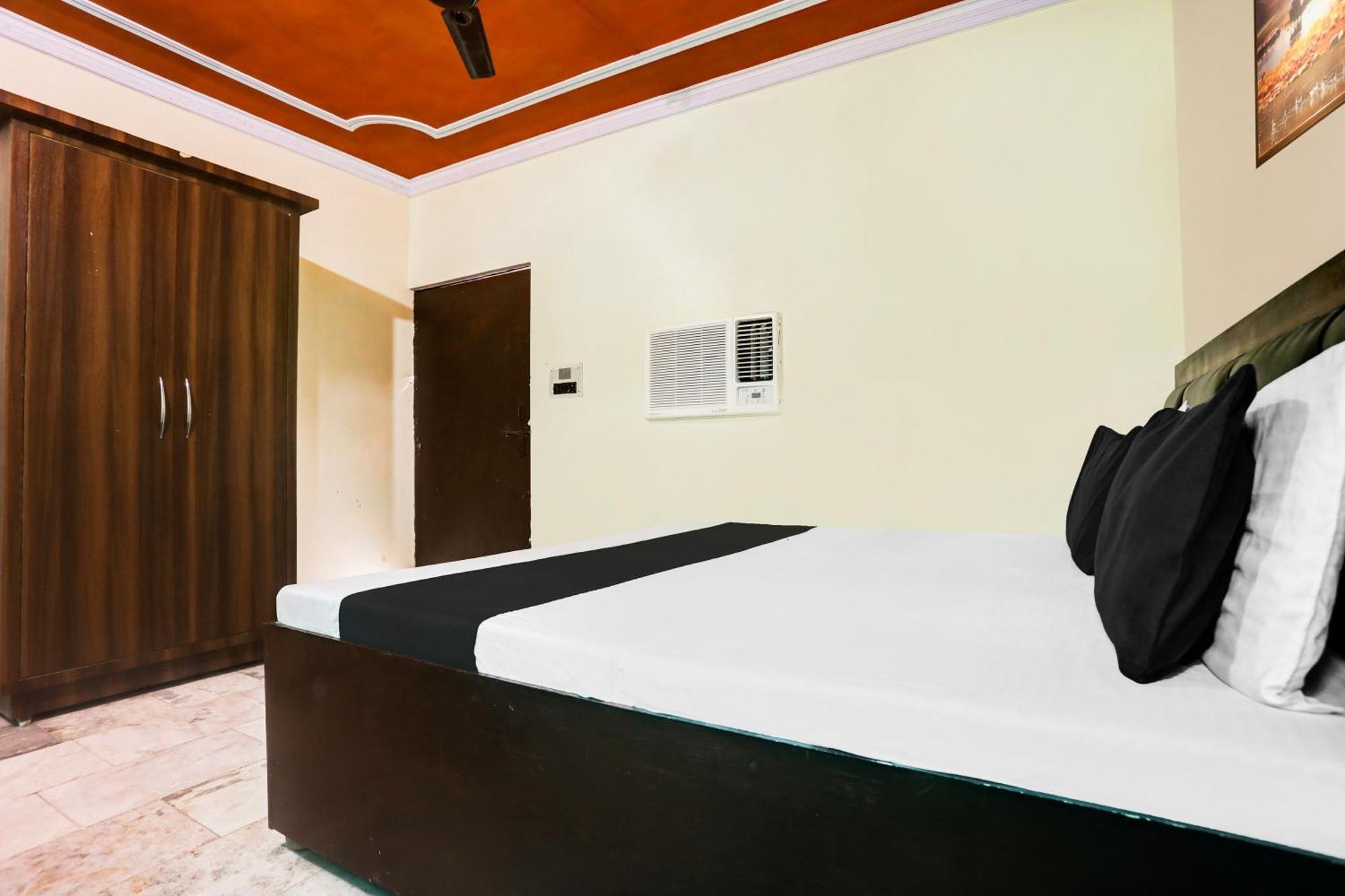 Hotel O Royal Classic Alīgarh Exteriör bild